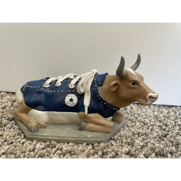 Cow Parade MooShoe Figurine #9125 Vintage 2000 No Box - Picture 1 of 6